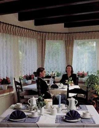 Hotel Garni Kristinenhof Бад Цвишенан Екстериор снимка