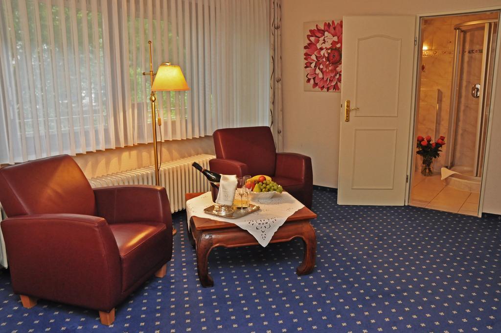 Hotel Garni Kristinenhof Бад Цвишенан Стая снимка