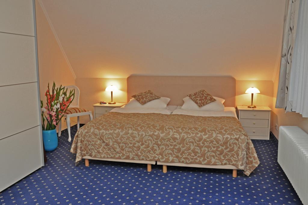 Hotel Garni Kristinenhof Бад Цвишенан Стая снимка
