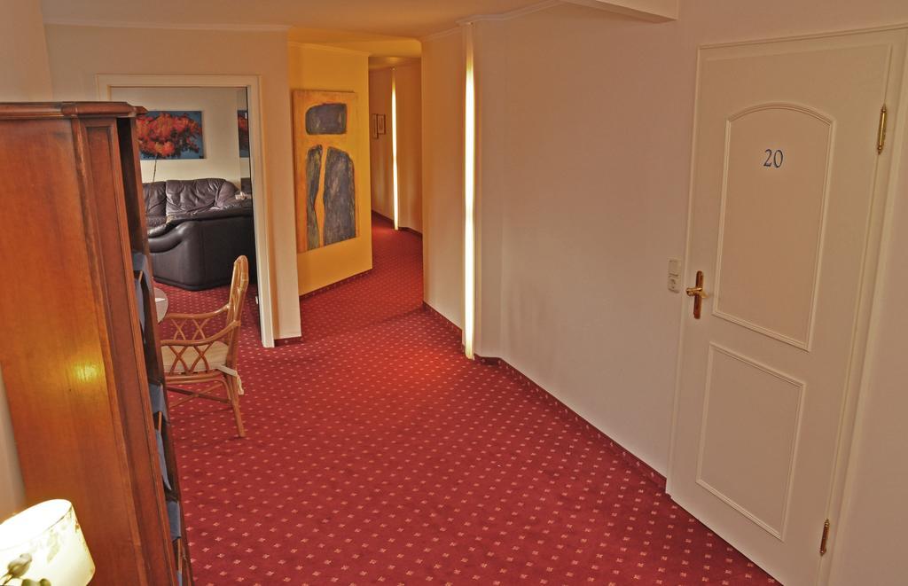 Hotel Garni Kristinenhof Бад Цвишенан Екстериор снимка